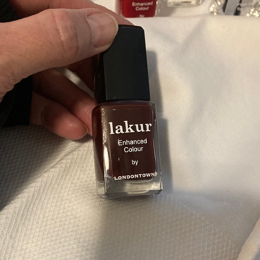 Nail Polish Collection - Red, Gold, Silver, Brown, Cream - Picture 6 of 13
